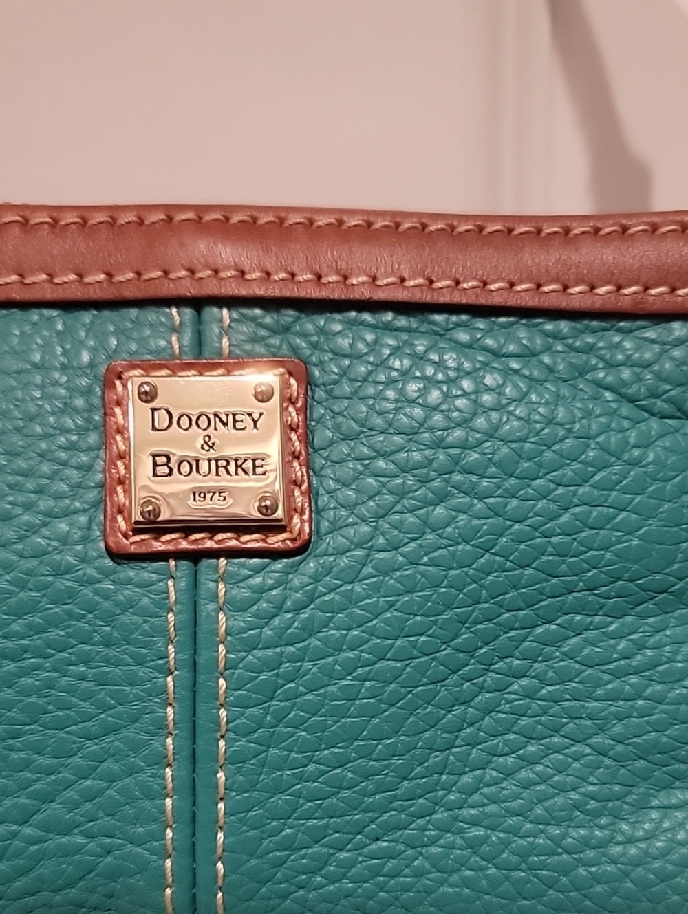 Dooney & Bourke Teal Pebbled Leather Wristlet with Brown Trim ~ New With Tags - Picture 3 of 16